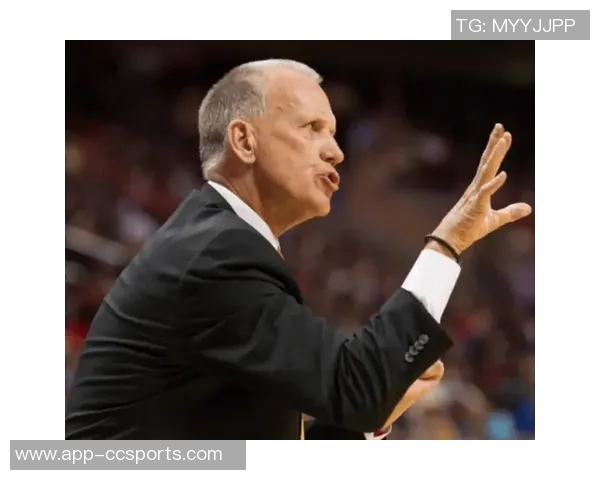 科林斯盛赞球队天赋满满拥有冠军与MVP的辉煌成就