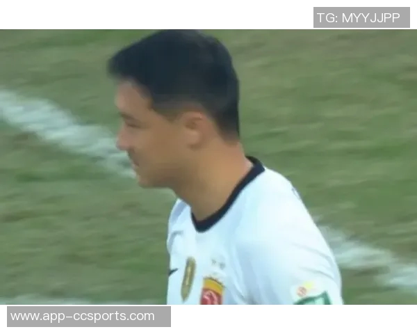 海港球员冯劲达成中国顶级联赛出场200场里程碑成为93年龄段第15位球员